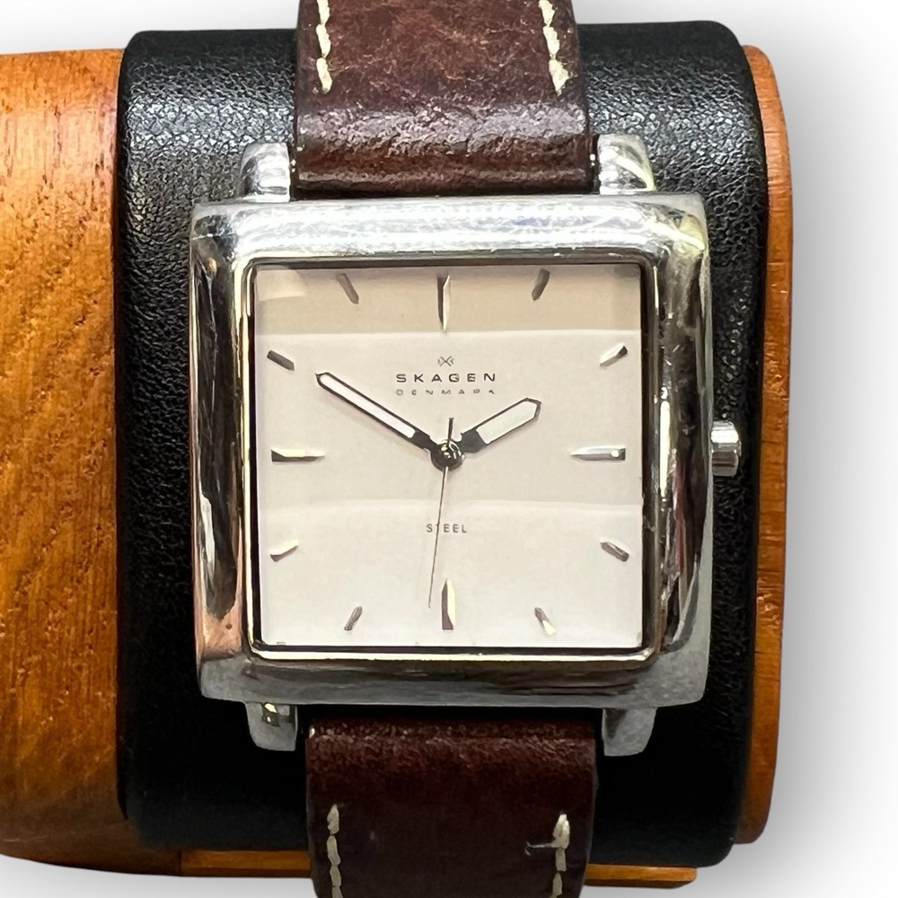 Skagen Denmark 251LSLW Square Steel Quartz Watch Brown Leather Running